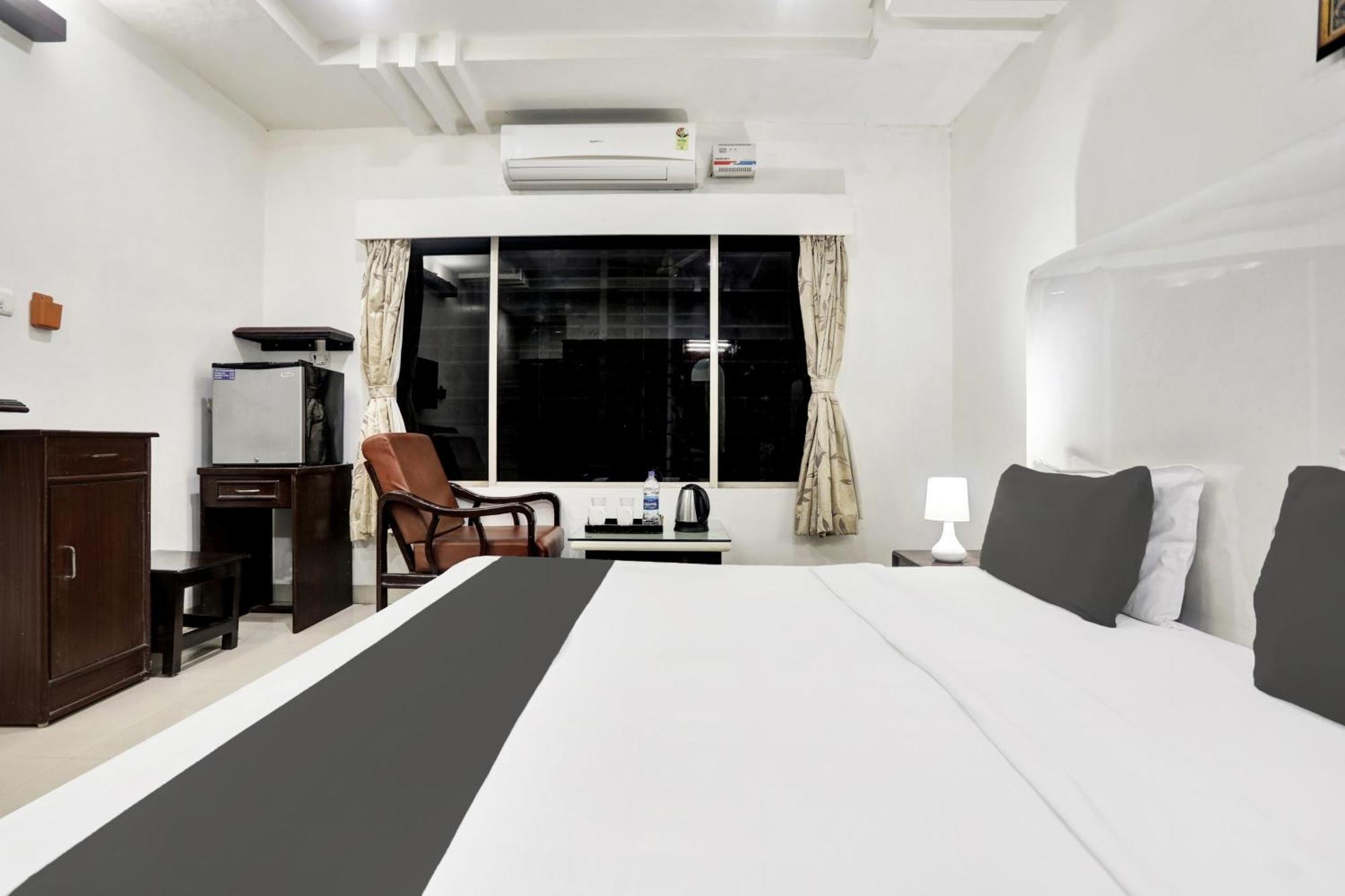 Hotel Townhouse Eluru Extérieur photo