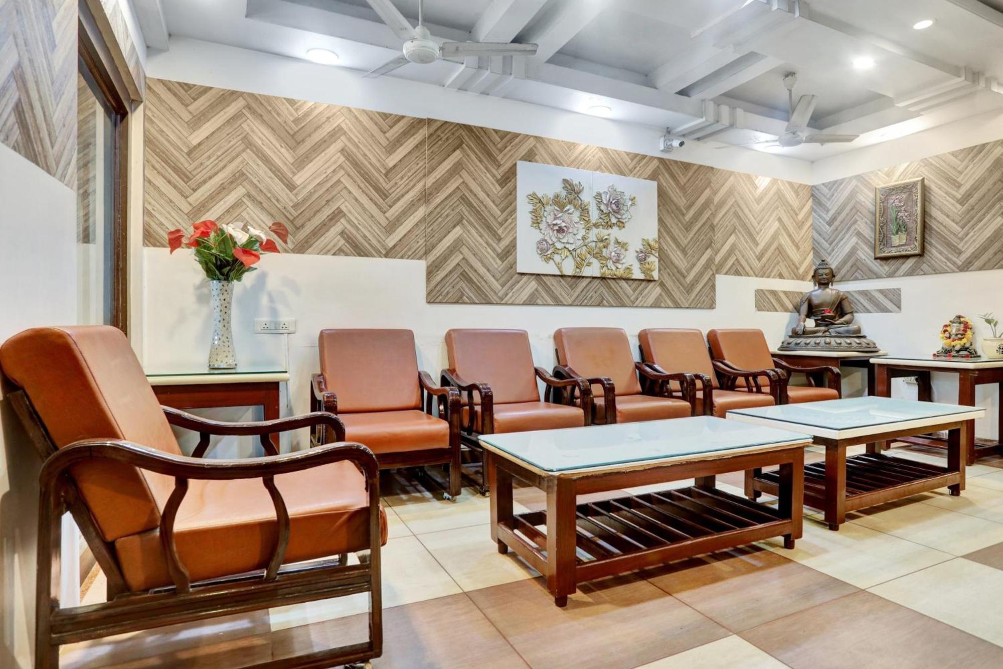Hotel Townhouse Eluru Extérieur photo